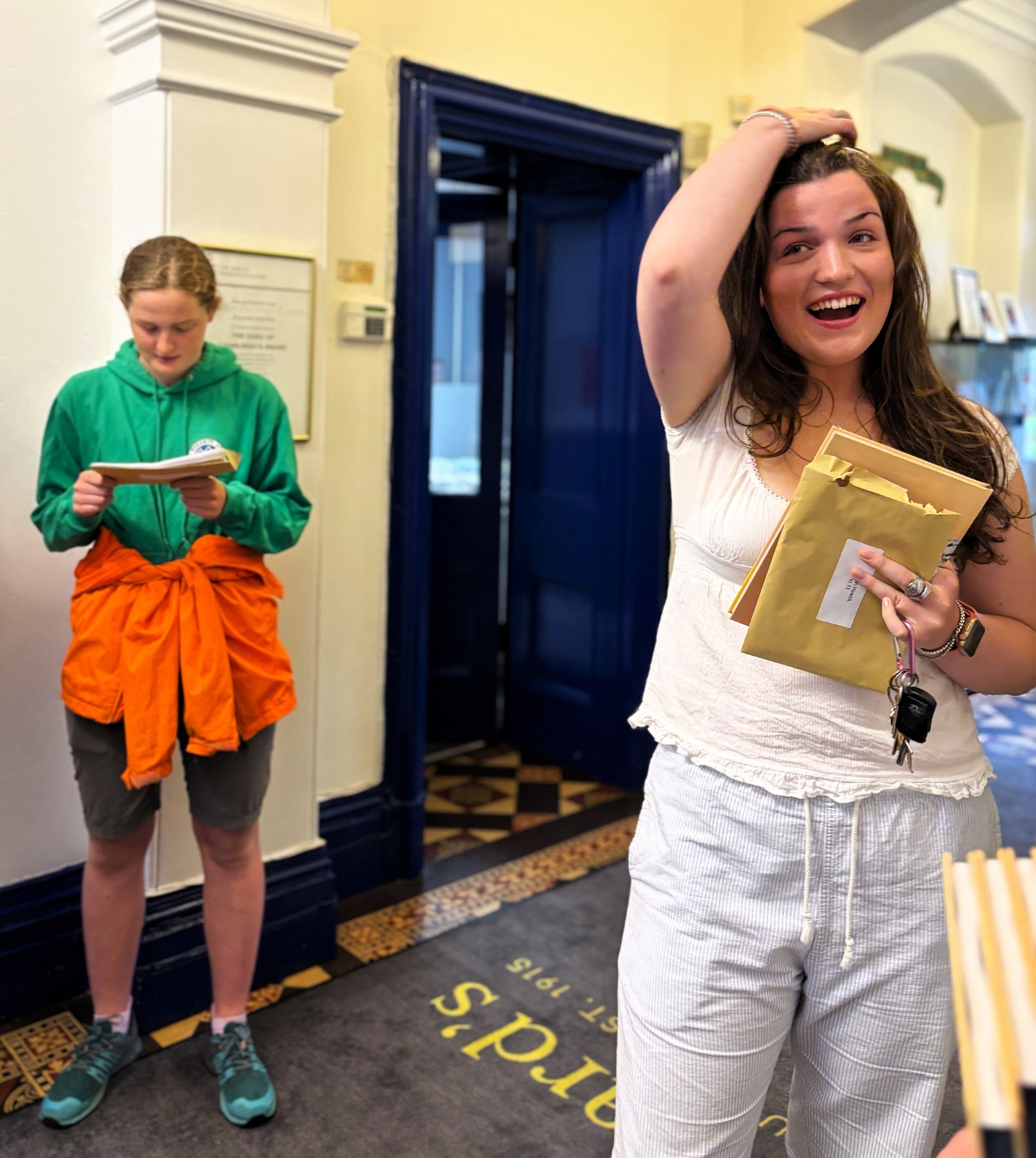 Independent school smashes national average with outstanding A Level